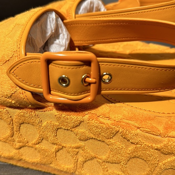 Coach Noelle Terry Cloth - Picture 4 of 6